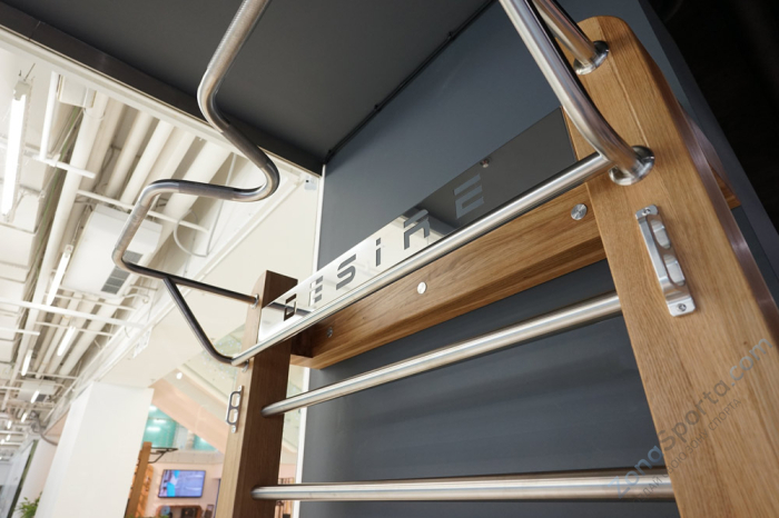 Шведская стенка из шпона дуба с эспандерами, брусьями и скамьей Desire Eco Slab Plus