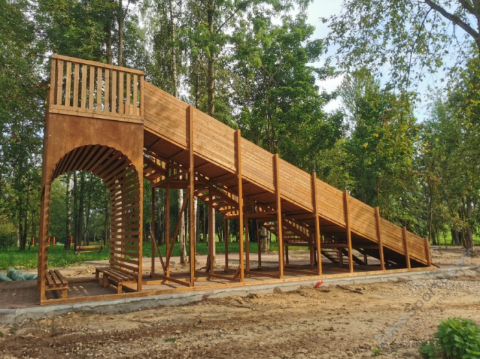 Зимняя деревянная заливная горка Морозко 12м Макси